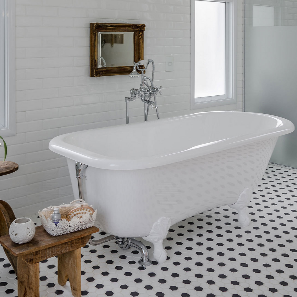Victoria + Albert Hampshire 1500 Freestanding Bath with White Ball Feet - Gloss White HA1-N-SW-NO + FT-HAM-SW