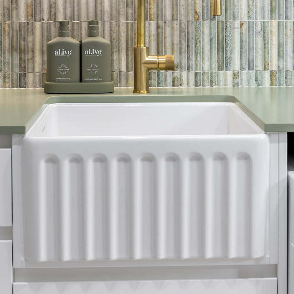 Turner Hastings Novi 50 x 46 Fireclay Butler Sink Includes Overflow - Gloss White NO50FS-OF