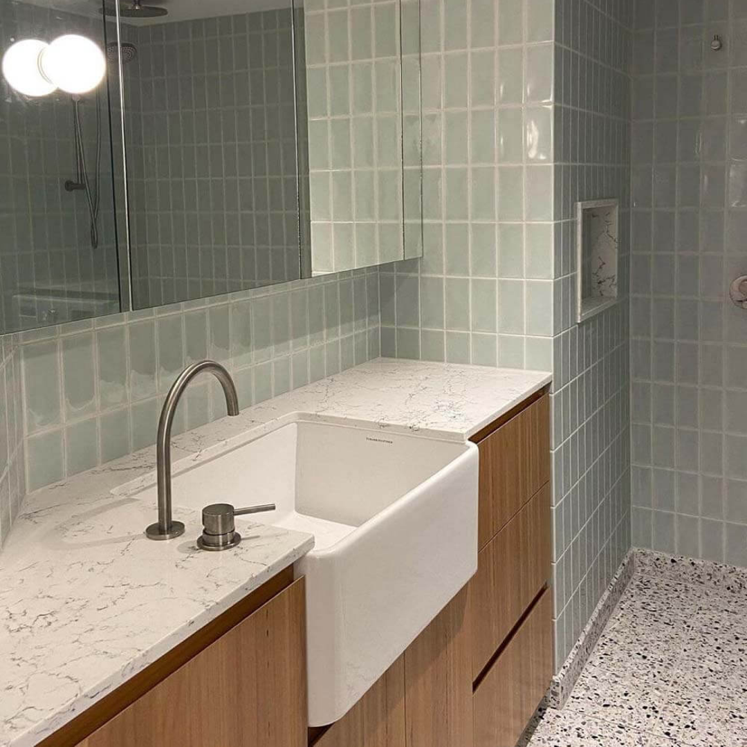 Turner Hastings Novi 60 x 46 Fireclay Butler Sink Includes Overflow - Gloss White NO60FS-OF