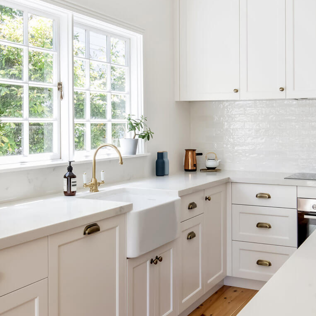 Turner Hastings Novi 60 x 46 Fireclay Butler Sink Includes Overflow - Gloss White NO60FS-OF