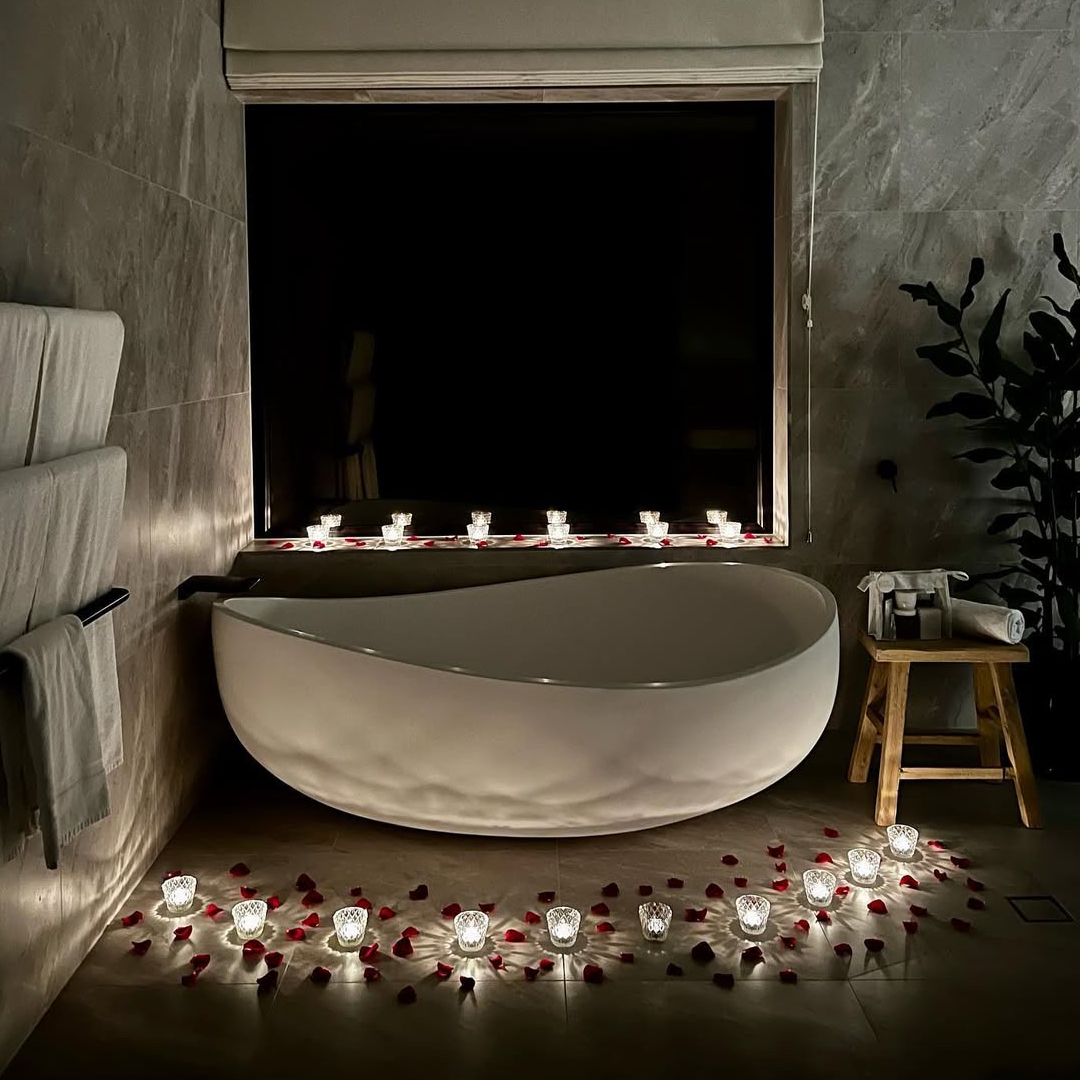 Pietra Bianca Onda 1800mm Freestanding Bath - Charcoal - PB4001-C