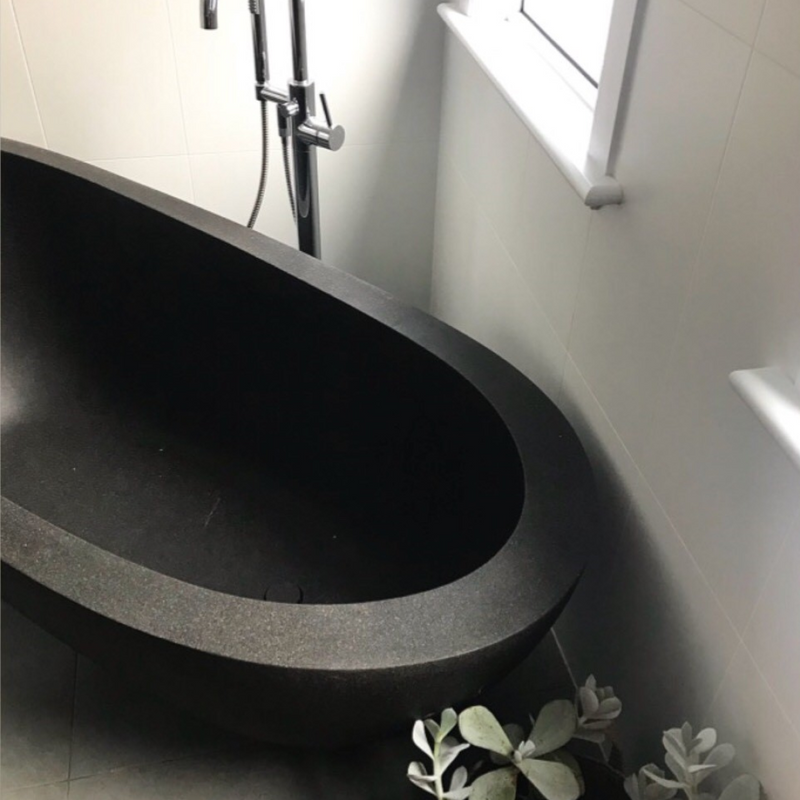 Pietra Bianca Autumn 1700mm Freestanding Bath - Black