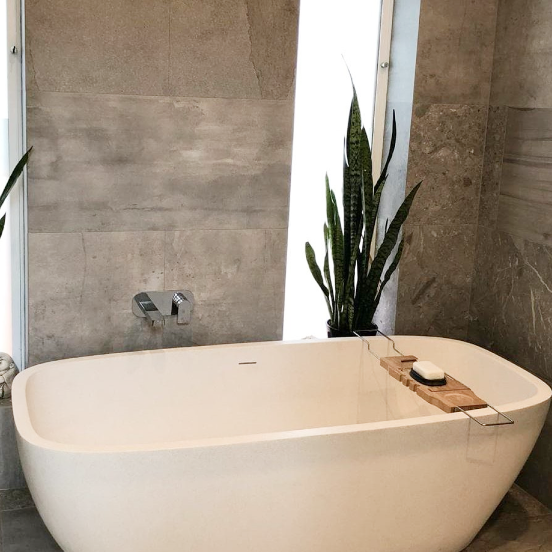 Pietra Bianca Chelsea 1500mm Freestanding Bath - White Onyx - PB4099-15-WO