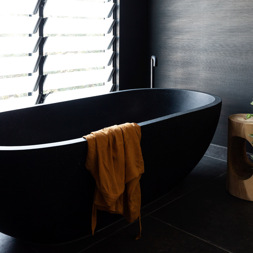 Pietra Bianca Ryese 1600mm Freestanding Bath - Black - PB4100-16-Black