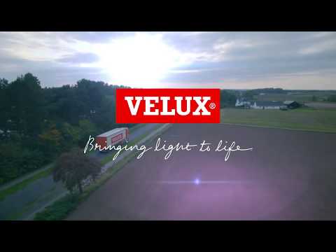 Velux GGL 550 x 780 Center Pivot Roof Window - GGL CK02 2076F