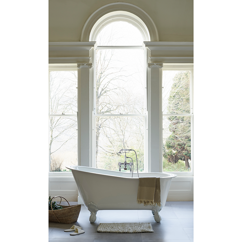 Gareth Ashton Romano Grande 1690mm Freestanding Clearstone Bath With Black Claw Feet - Gloss White